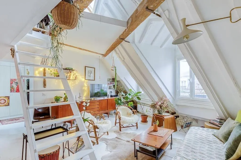 Contatos de Bastille Duplex Sous Les Toits